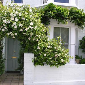 Hurlingham Bed And Breakfast